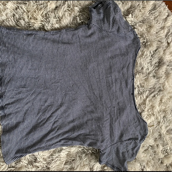 brandy melville cropped tee - Picture 3 of 3